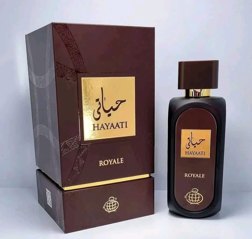 Hayaati Royale, flacon et coffret chocolat sur fond clair