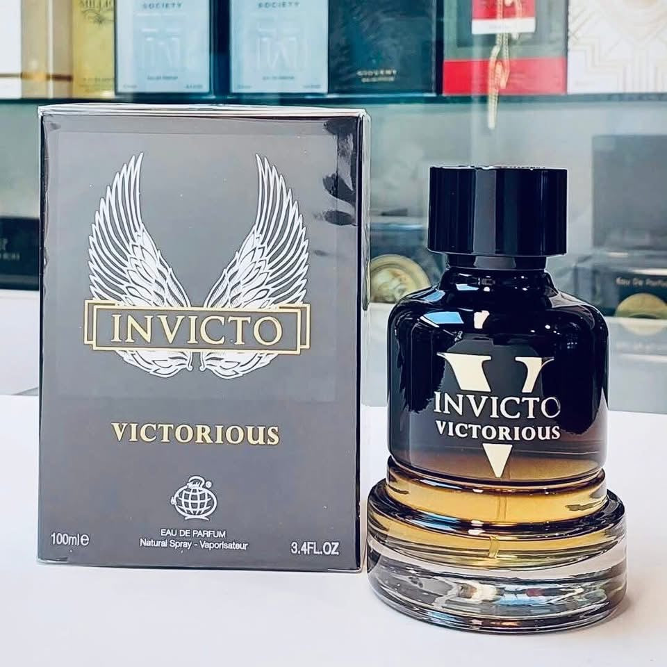 Invicto Victorious, flacon et boîte en vitrine