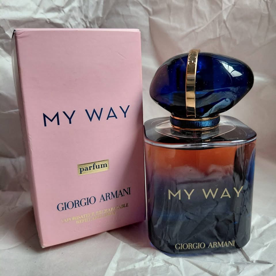 My Way, flacon bleu et rose avec boîte rose